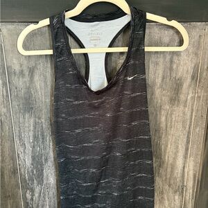 Nike Black and White Patterned Tank Top